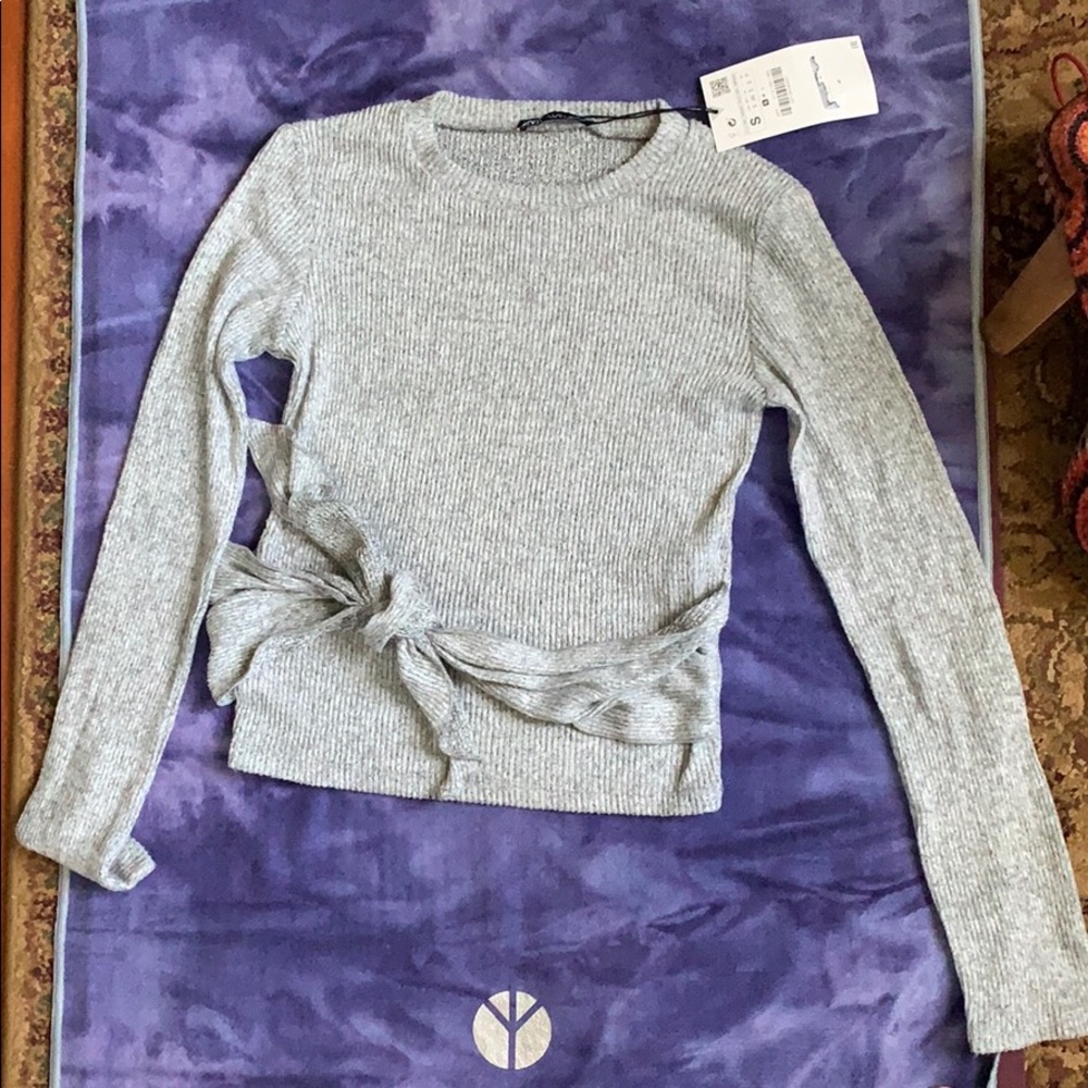 unworn Zara top